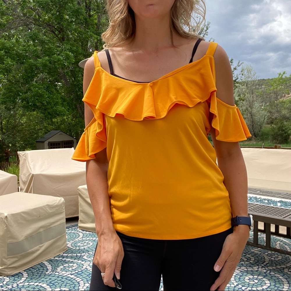 Express Off Shoulder Ruffle Top - Picture 3 of 9